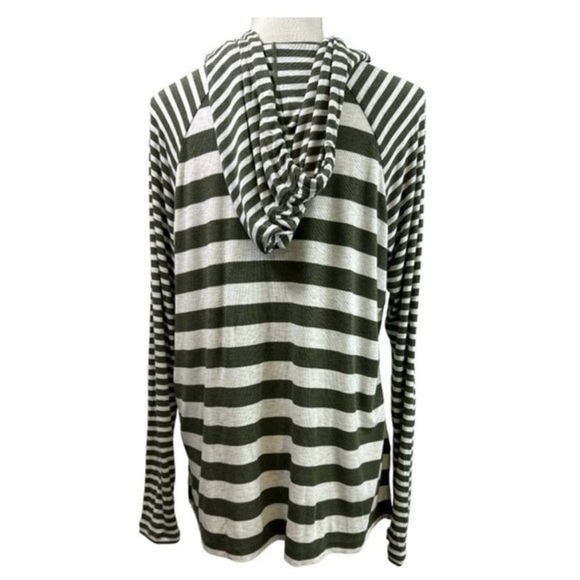 Cabi 3995 Playoff Hoodie - Picture 4 of 7